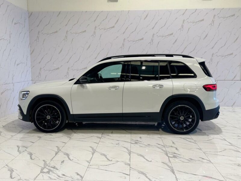 Mercedes-Benz GLB 1.3 GLB200 AMG Line Night Edition (Premium Plus) 7G-DCT Euro 6 (s/s) 5dr - Image 3