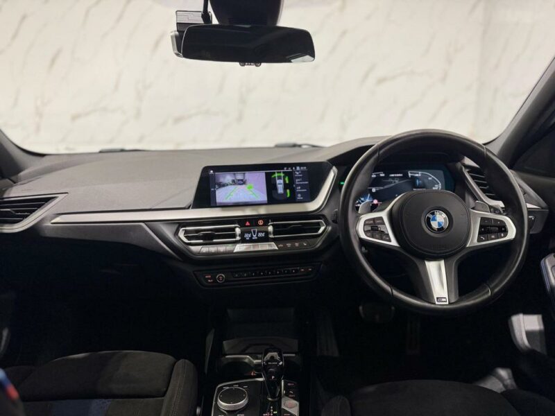 BMW 1 Series 2.0 M135i Auto xDrive Euro 6 (s/s) 5dr - Image 4